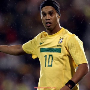 世俱杯直播-英超富勒姆前锋卡马拉的职业背景与场上表现